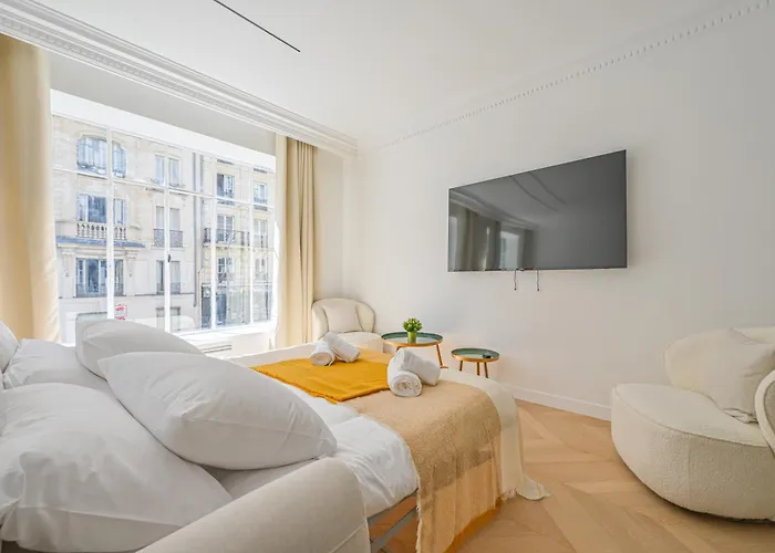 Apartament Luxurious & Famous Parisian Flat *