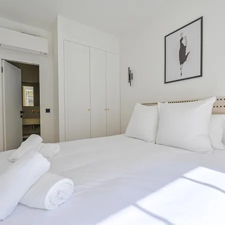Luxurious & Famous Parisian Flat *